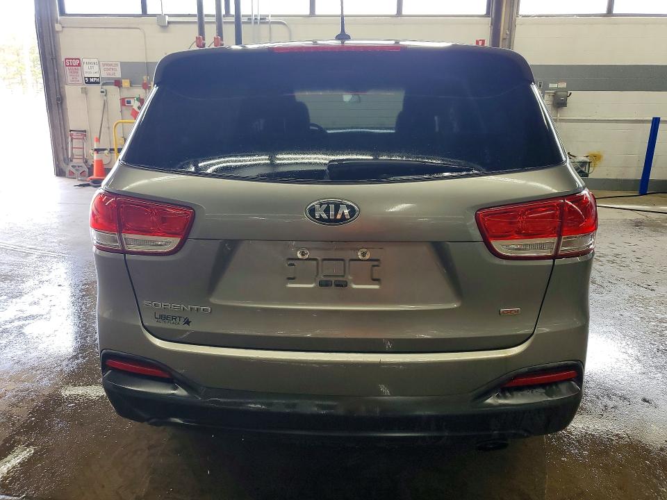 2017 Kia Sorento VIN 5XYPG4A31HG196255 COPART salvage auction — MINOR DENT/SCRATCHES, Il - Certificate Of Title, sold $1,850 on 2026-07-14 (photo 6)