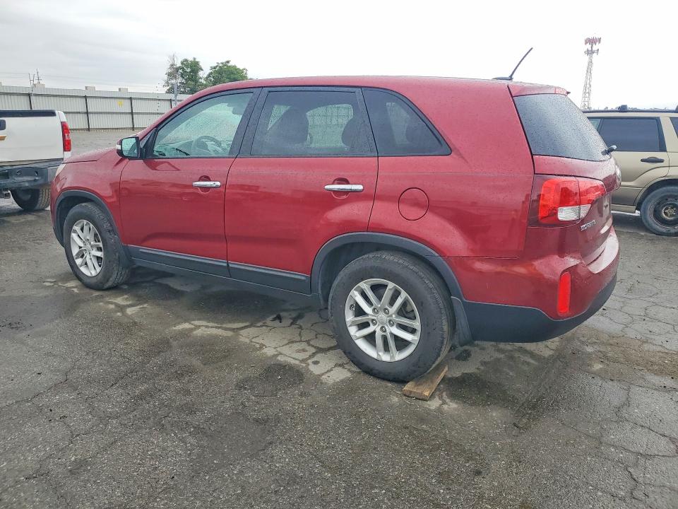 2015 Kia VIN 5XYKT3A67FG596196 COPART salvage auction — NORMAL WEAR, Ca - Dis/Dlr/Exp Only Clean Title, sold $725 on 2026-07-31 (photo 2)