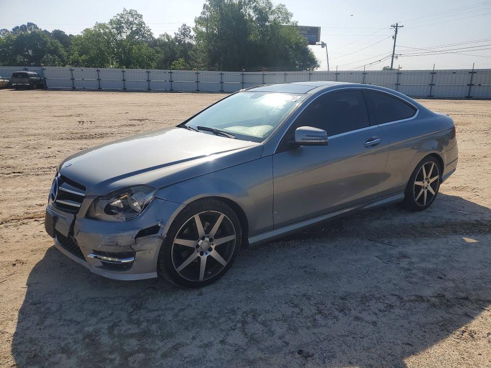 2015 Mercedes-benz C-klasse VIN WDDGJ4HB7FG402208 — COPART salvage auction photo