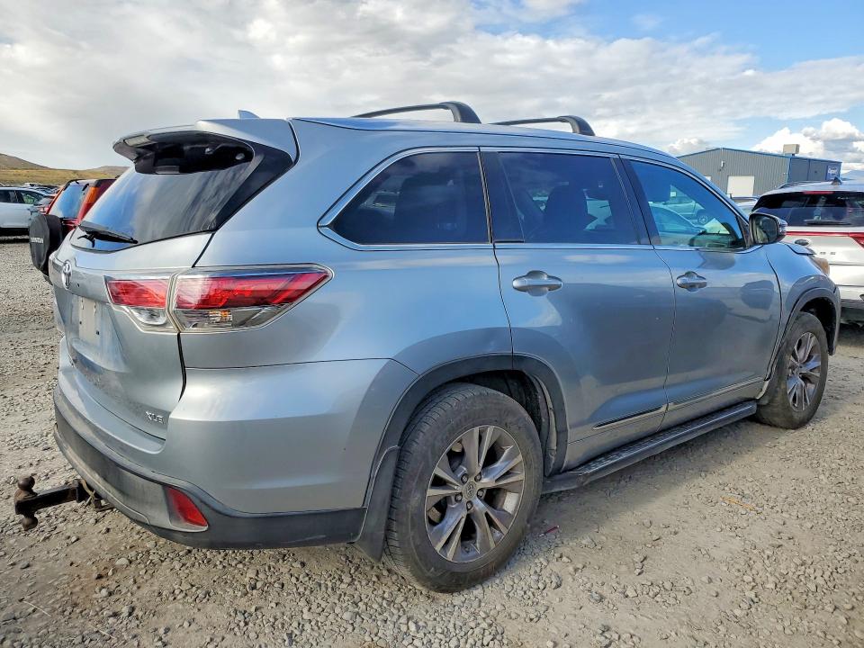 2015 Toyota VIN 5TDKKRFH4FS096242 COPART salvage auction — FRONT END, UT - SALVAGE CERTIFICATE, sold $6,600 on 2026-07-21 (photo 3)
