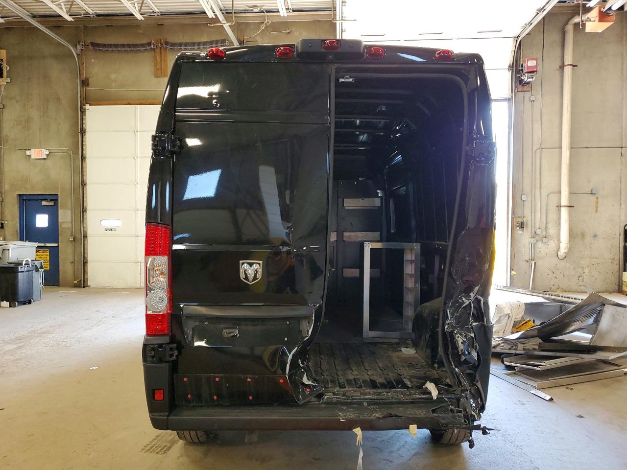 2022 Ram ProMaster 2500 VIN 3C6LRVDG2NE119469 COPART salvage auction — Rear End, MN - CERT OF TITLE-SALVAGE, sold $8,500 on 2026-07-08 (photo 6)