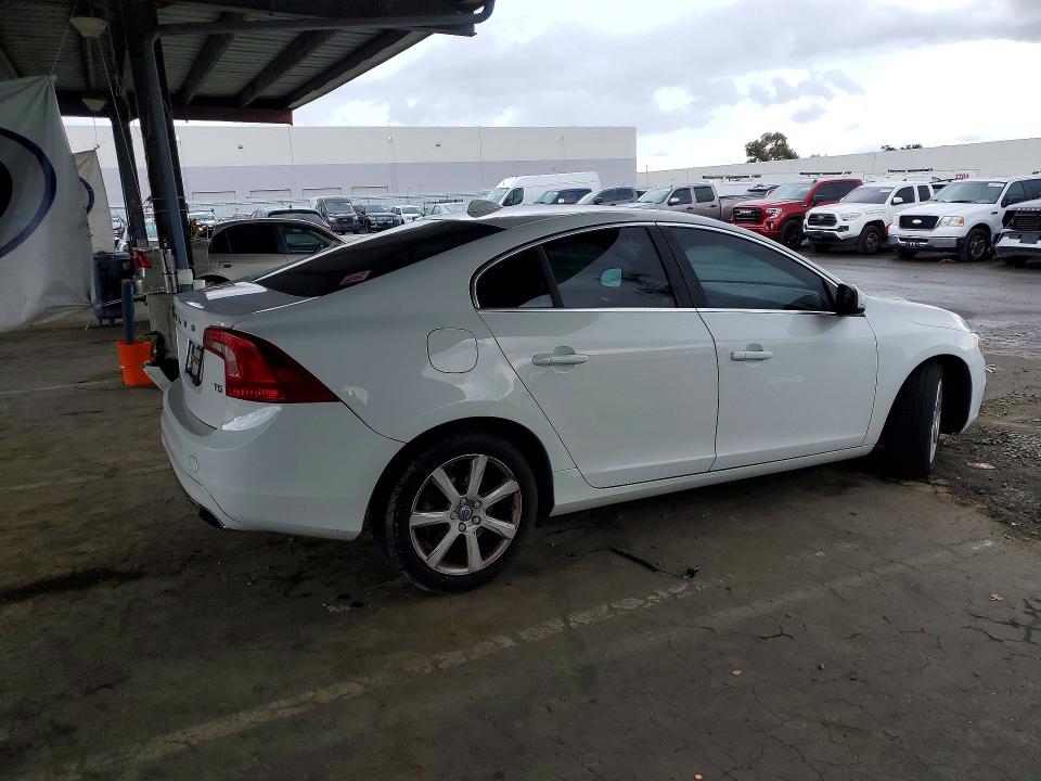 2016 Volvo S60 VIN YV126MFKXG2397930 COPART salvage auction — REAR END, CA - SALVAGE CERTIFICATE, sold $150 on 2026-07-28 (photo 3)