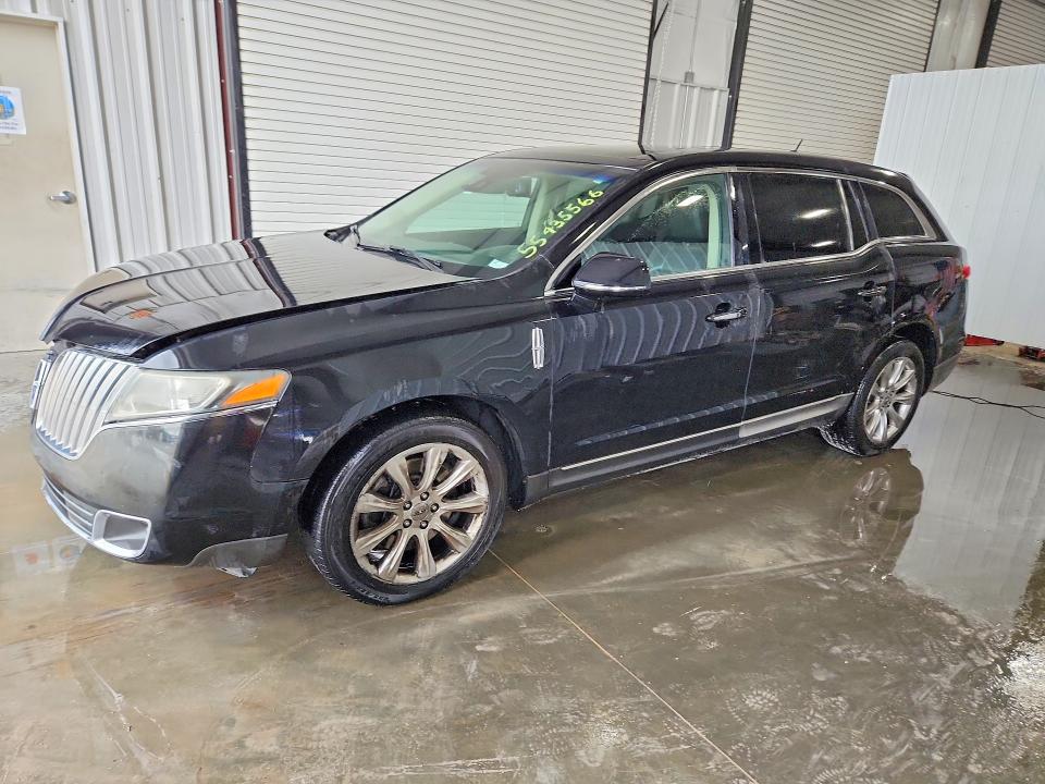 2019 Lincoln Mkt VIN 2LMHJ5ATXKBL01690 COPART salvage auction — MINOR DENT/SCRATCHES, IN - CERTIFICATE OF TITLE, sold $1,650 on 2026-07-30 (photo 1)