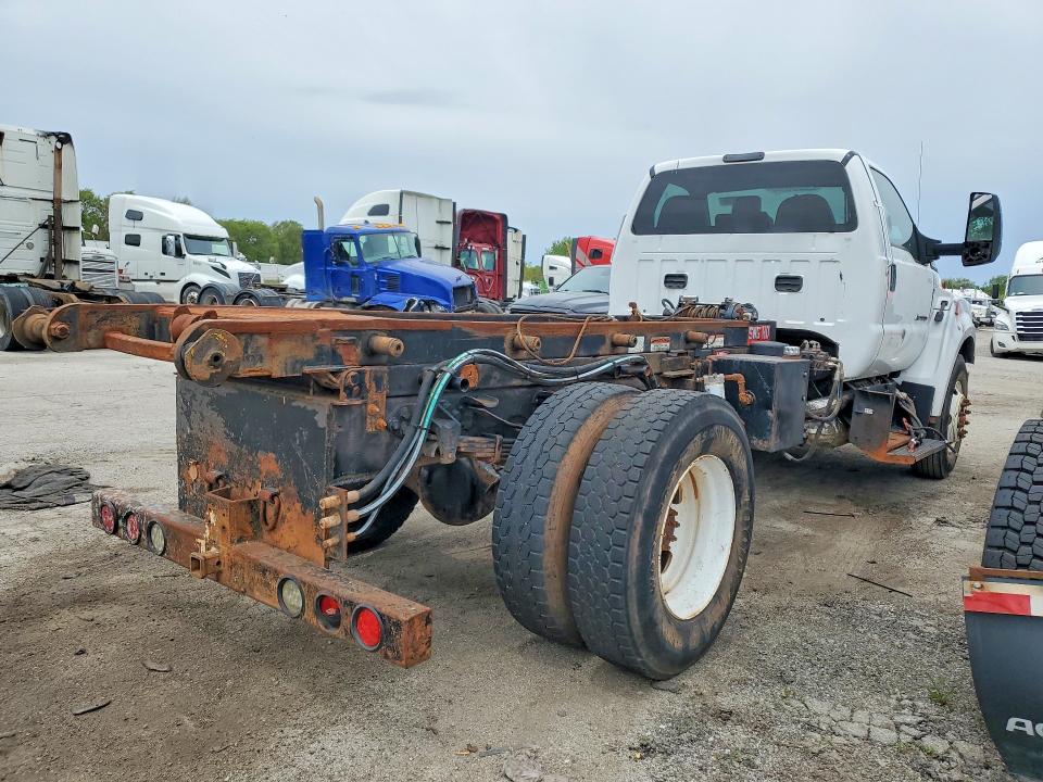 2017 Ford F-650 VIN 1FDWF6DC2HDB09656 COPART salvage auction — FRONT END, Ok - Certificate Of Title, sold $7,800 on 2026-07-27 (photo 3)
