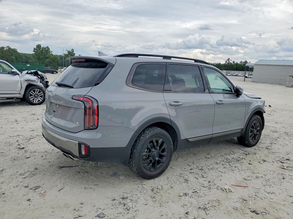 2023 Kia Telluride VIN 5XYP5DGC6PG402732 COPART salvage auction — FRONT END, Salvage Title, sold $6,600 on 2026-08-03 (photo 3)