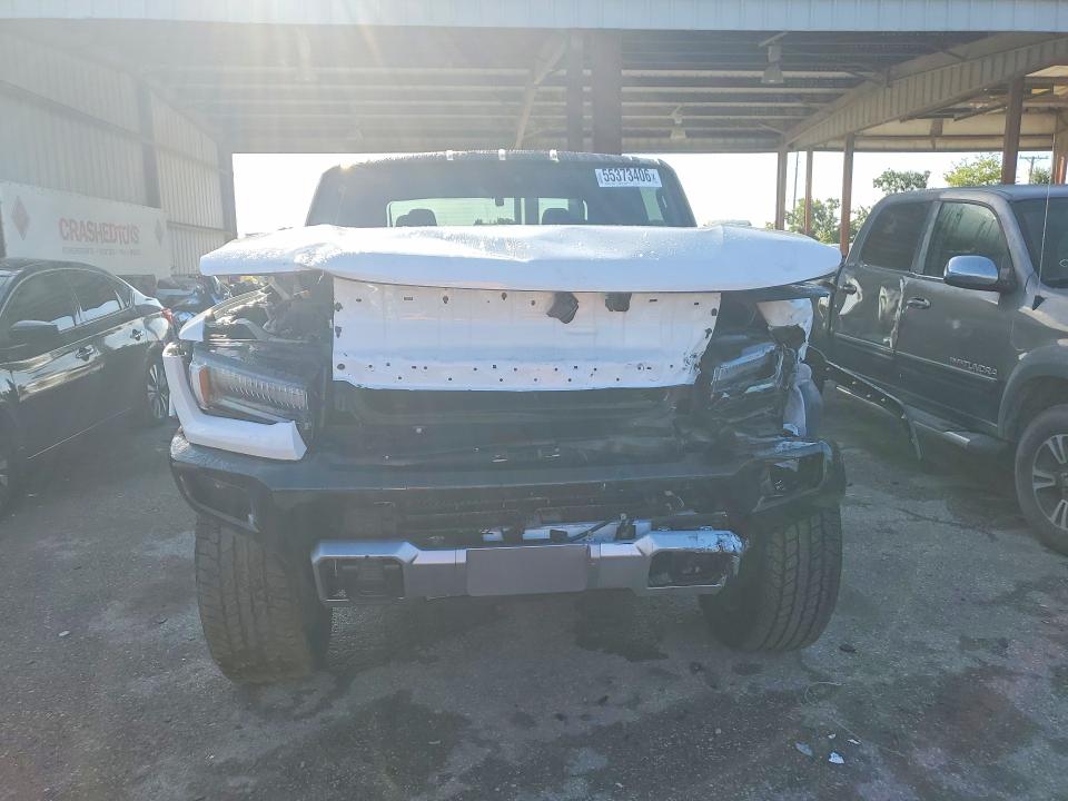 2025 Gmc VIN 1GT40DDA7SU102063 COPART salvage auction — FRONT END, Fl - Cert Of Title Slvg Rebuildable, sold $26,000 on 2026-08-28 (photo 5)