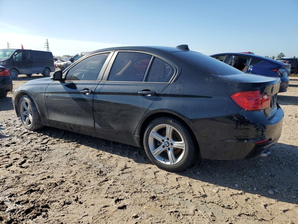 2015 BMW 3er VIN WBA3A5C50FP605292 COPART salvage auction — WATER/FLOOD, Tx - Salvage Title-Flood Damage, sold $800 on 2026-07-17 (photo 2)