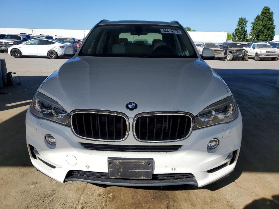 2014 BMW X5 VIN 5UXKR2C55E0C00883 COPART salvage auction — MINOR DENT/SCRATCHES, Mt - Dis/Dlr/Exp Only Clean Title, sold $2,800 on 2026-07-02 (photo 5)