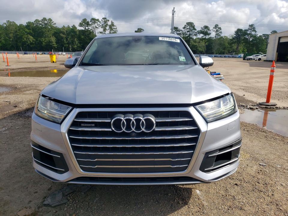 2017 Audi Q7 VIN WA1LAAF70HD020851 COPART salvage auction — MINOR DENT/SCRATCHES, La - Cert Of Title-Salvage, sold $3,800 on 2026-08-07 (photo 5)