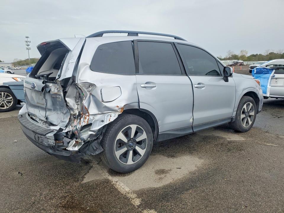 2017 Subaru VIN JF2SJAEC8HH489616 COPART salvage auction — REAR END, WV - SALVAGE CERTIFICATE, sold $300 on 2026-07-22 (photo 3)