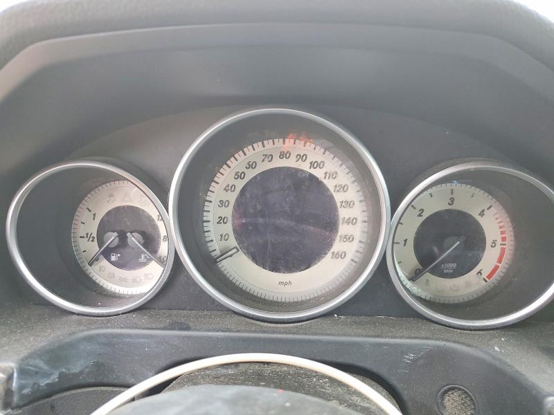 2015 Mercedes-benz E-klasse VIN WDDHF0EB6FB095632 COPART salvage auction — ROOF, Il - Salvage Certificate, sold $650 on 2026-07-10 (photo 9)