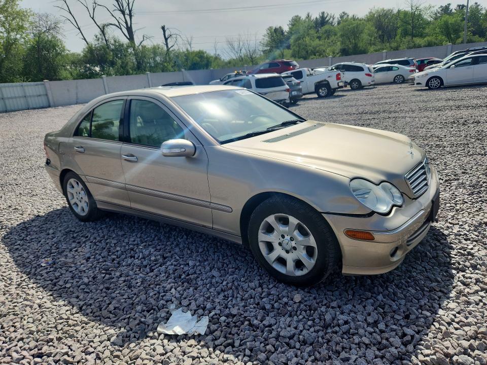 2005 Mercedes-benz C class VIN WDBRF81J05F596869 COPART salvage auction — REAR END, WI - CERTIFICATE OF TITLE, sold $1,750 on 2026-07-27 (photo 4)