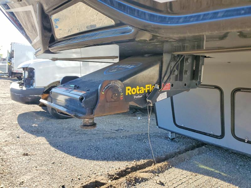2020 Keystone Raptor VIN 4YDF42332LR800246 COPART salvage auction — ROOF, MI - CERTIFICATE OF TITLE, sold $16,200 on 2026-07-28 (photo 7)