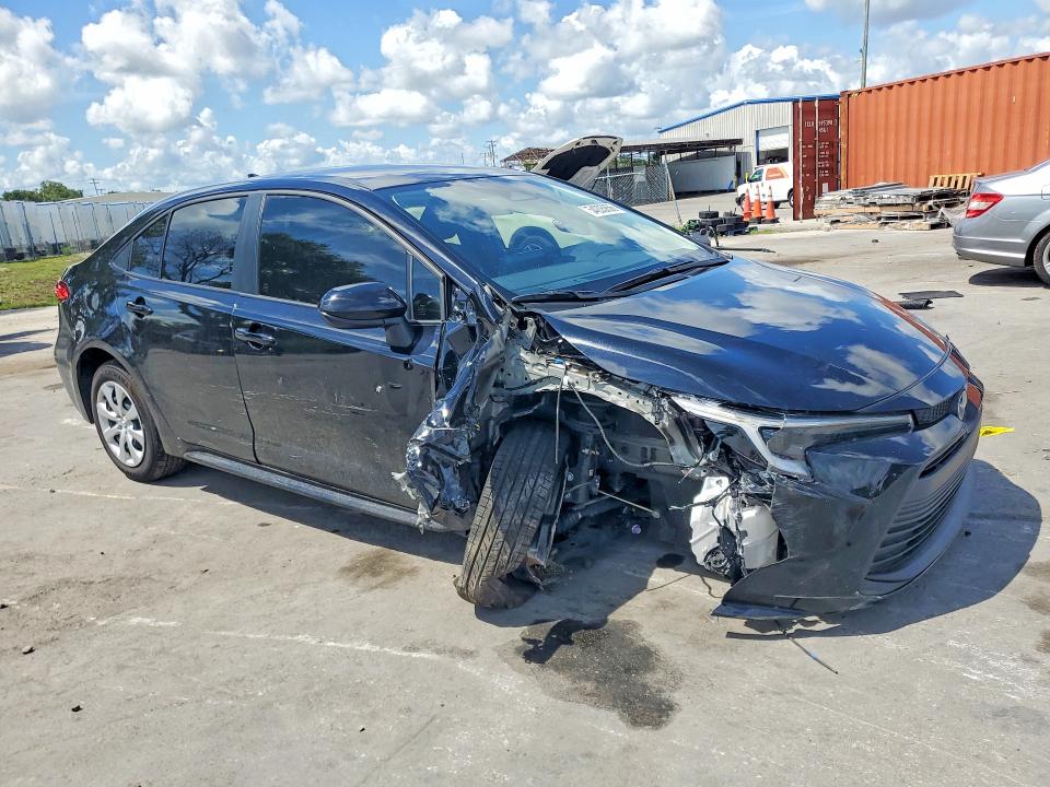 2025 Toyota Corolla VIN JTDBCMFE9S3104806 COPART salvage auction — FRONT END, Fl - Certificate Of Destruction, sold $7,600 on 2026-07-14 (photo 4)