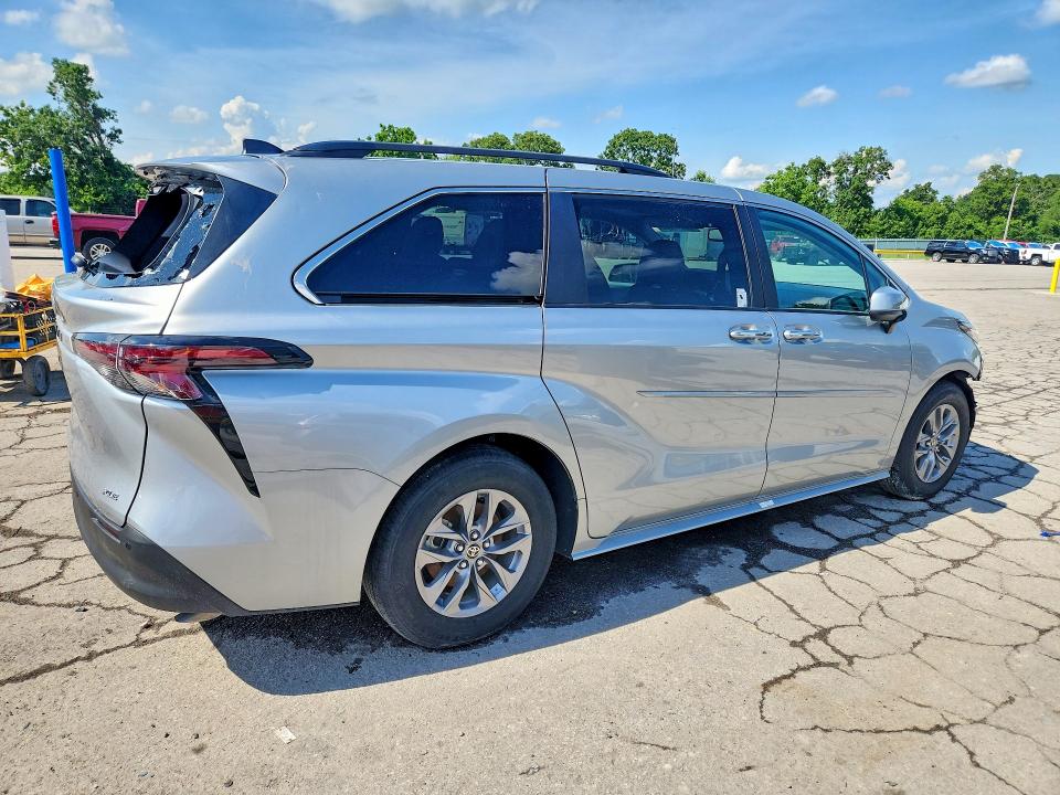 2025 Toyota Sienna VIN 5TDJRKEC3SS246632 COPART salvage auction — FRONT END, Ne - Cert Of Title W/Salvage Histor, sold $19,500 on 2026-07-08 (photo 3)