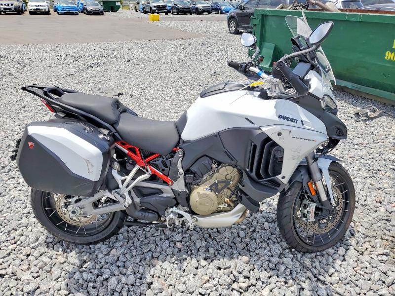 2024 Ducati VIN ZDMAALVW2RB015959 COPART salvage auction — FRONT END, Fl - Cert Of Title Slvg Rebuildable, sold $7,400 on 2026-07-30 (photo 1)