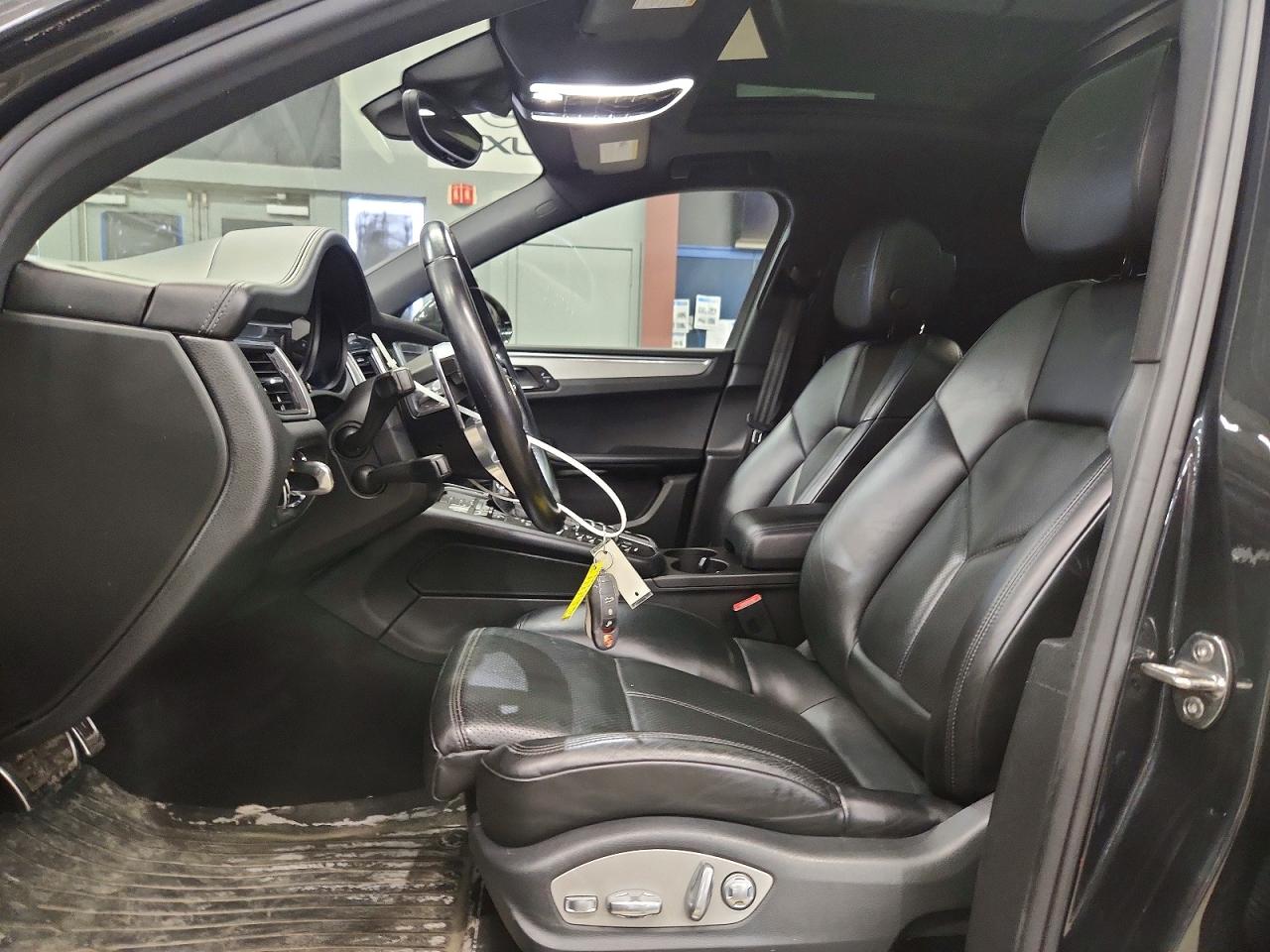 2017 Porsche Macan VIN WP1AG2A58HLB52087 COPART salvage auction — Minor Dent/Scratches, NY - CERTIFICATE OF TITLE, sold $9,900 on 2026-07-03 (photo 7)