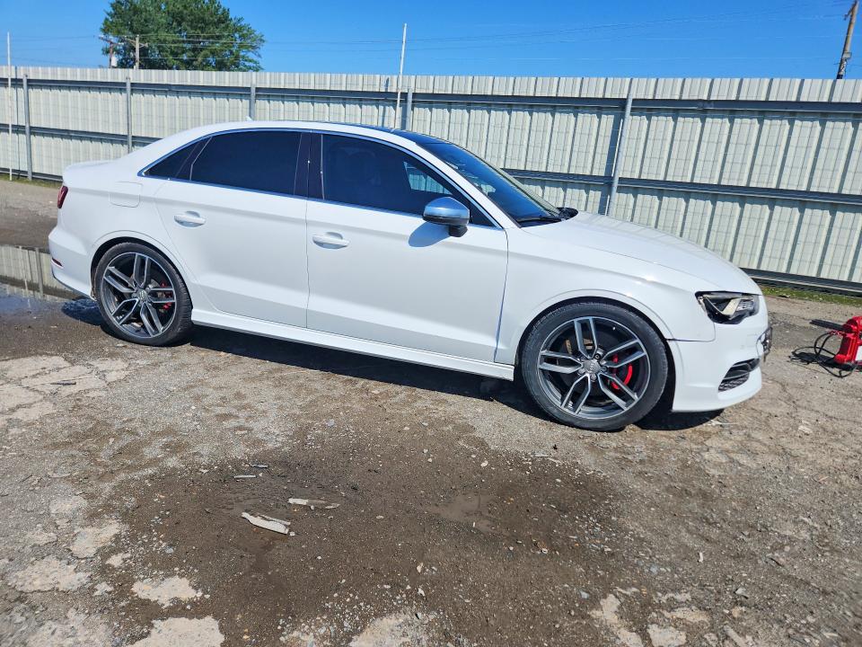 2016 Audi S3 VIN WAUB1GFF1G1100166 COPART salvage auction — MINOR DENT/SCRATCHES, TX - CERTIFICATE OF TITLE (P), sold $4,600 on 2026-07-07 (photo 4)