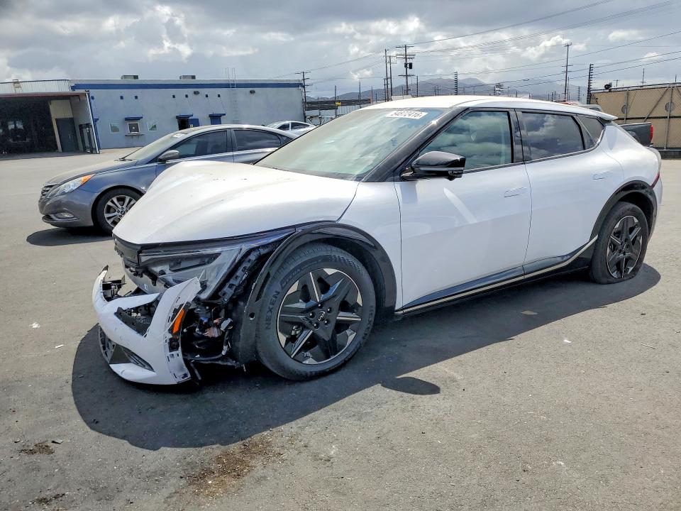 2025 Kia Ev6 VIN 5XYC34JA8SG010906 — COPART salvage auction photo