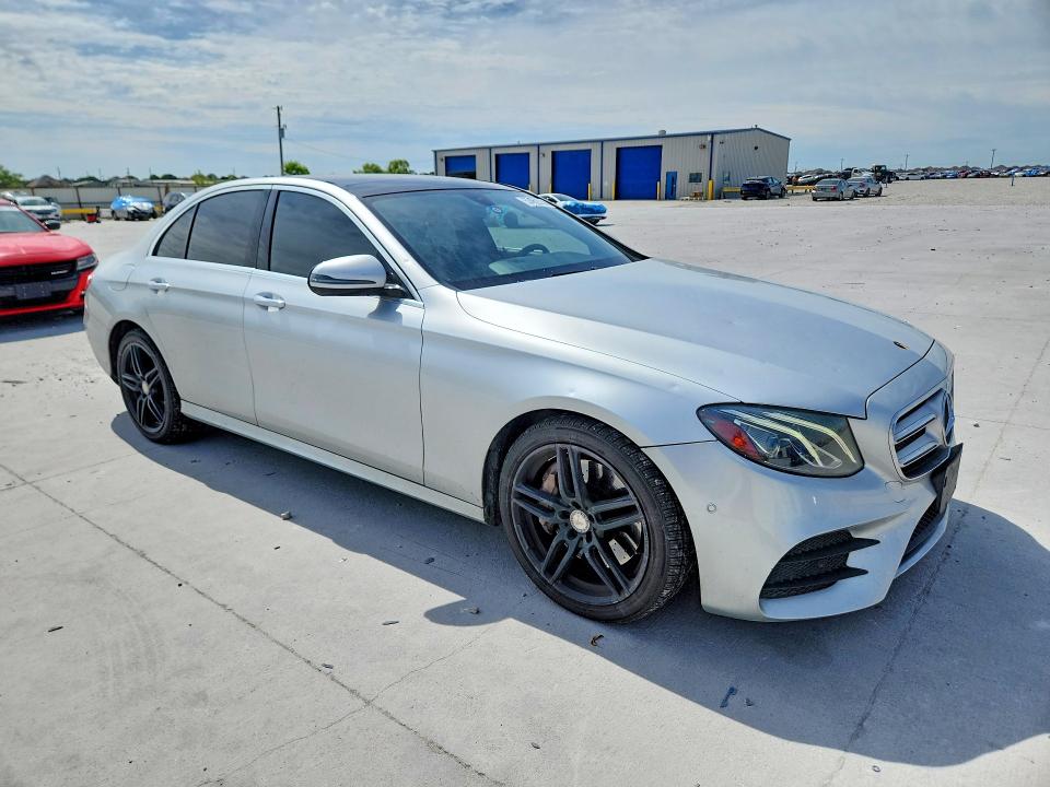 2017 Mercedes-benz E-klasse VIN WDDZF4JB4HA042440 COPART salvage auction — HAIL, Tx - Certificate Of Title, sold $175 on 2026-08-14 (photo 4)