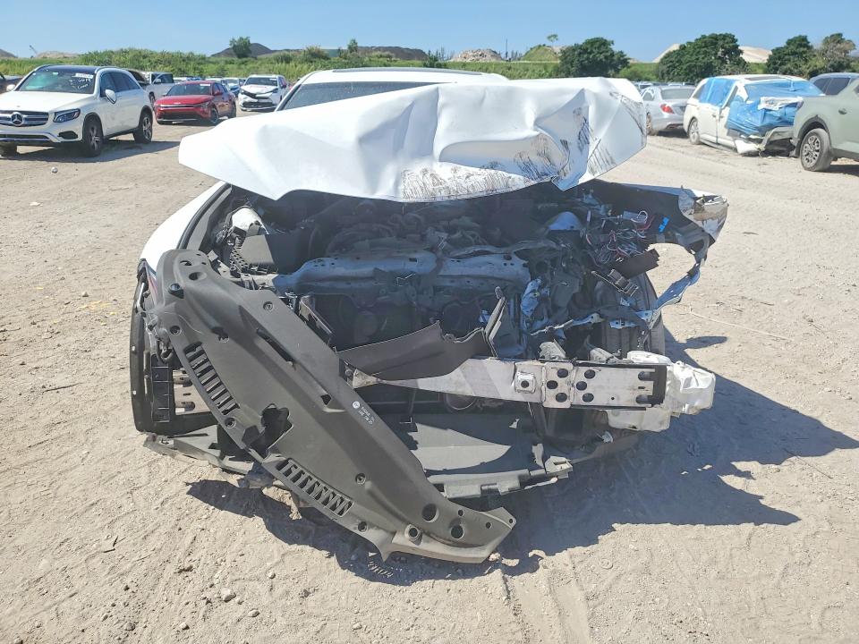 2021 Lexus Is 350 VIN JTHGZ1B21M5046128 COPART salvage auction — FRONT END, FL - CERT OF TITLE SLVG REBUILDABLE, sold $4,300 on 2026-07-07 (photo 5)