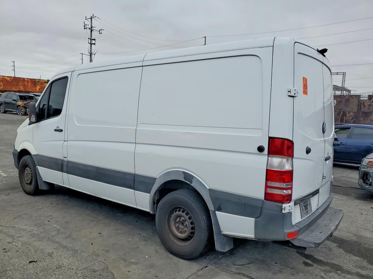 2015 Mercedes-Benz Sprinter VIN WD3PE7DC7FP149285 COPART salvage auction — Front End, OH - DIS/DLR/EXP ONLY CLEAN TITLE, sold $4,400 on 2026-07-01 (photo 2)