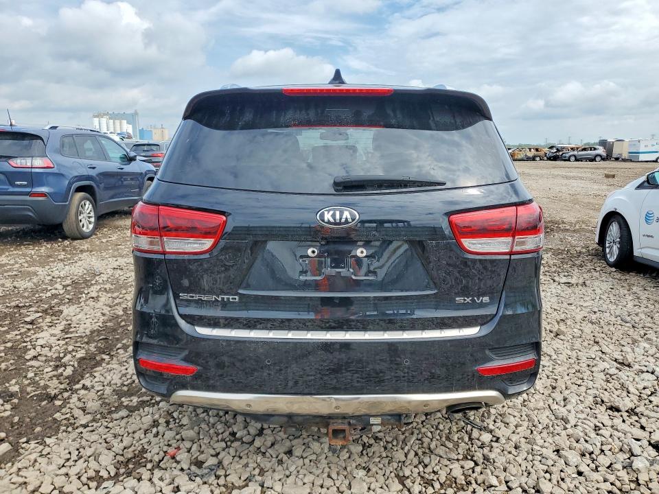 2017 Kia Sorento VIN 5XYPKDA54HG338145 COPART salvage auction — MINOR DENT/SCRATCHES, Il - Certificate Of Title, sold $5,300 on 2026-07-29 (photo 6)