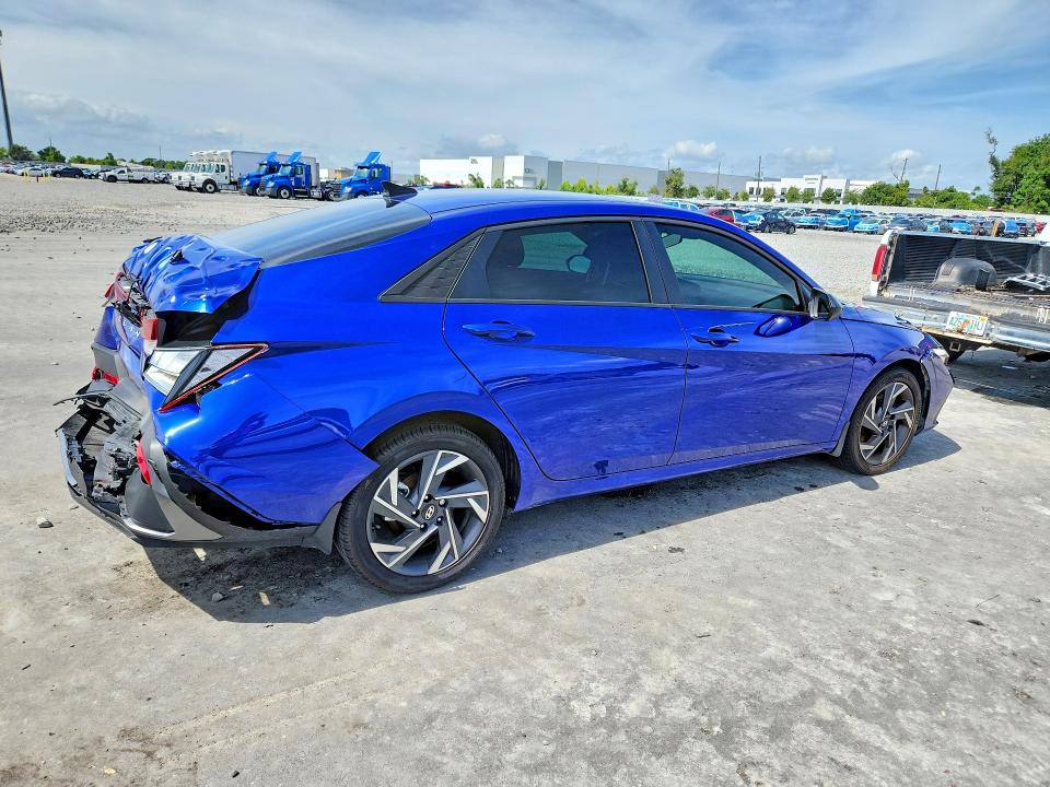 2025 Hyundai Elantra VIN KMHLM4DG4SU981571 COPART salvage auction — REAR END, FL - CERT OF TITLE SLVG REBUILDABLE, sold $5,500 on 2026-07-22 (photo 3)