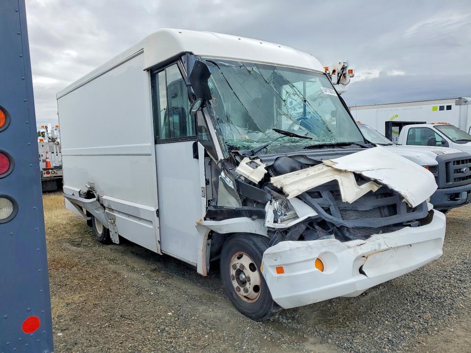 2018 Isuzu Npr VIN JALB4T178J7W00153 COPART salvage auction — FRONT END, Ca - Dis/Dlr/Exp Only Clean Title, sold $1,750 on 2026-07-23 (photo 4)