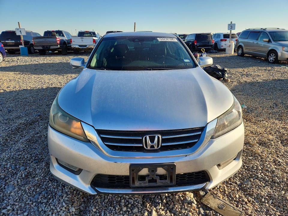 2013 Honda Accord VIN 1HGCR2F84DA137827 COPART salvage auction — MINOR DENT/SCRATCHES, Tx - Certificate Of Title (P), sold $5,000 on 2026-07-03 (photo 5)