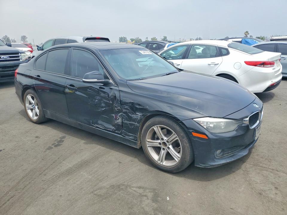 2014 BMW 3er VIN WBA3D3C59EK154533 COPART salvage auction — FRONT END, Ca - Salvage Certificate, sold $850 on 2026-07-20 (photo 4)