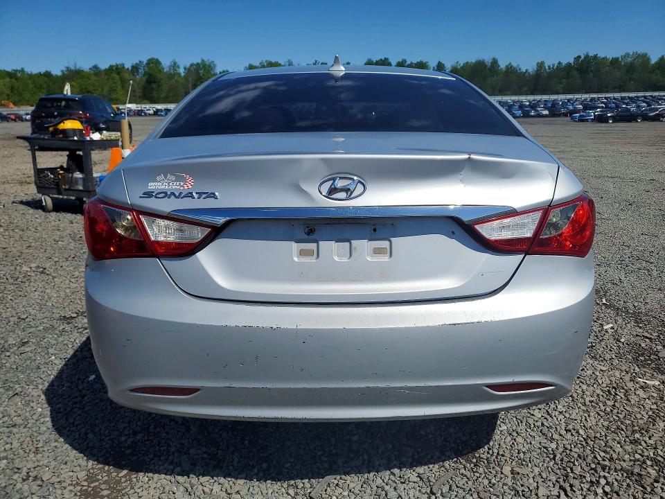 2011 Hyundai Sonata VIN 5NPEC4AC6BH221797 COPART salvage auction — SIDE, NJ - CERT OF TITLE-SALVAGE, sold $500 on 2026-07-10 (photo 6)
