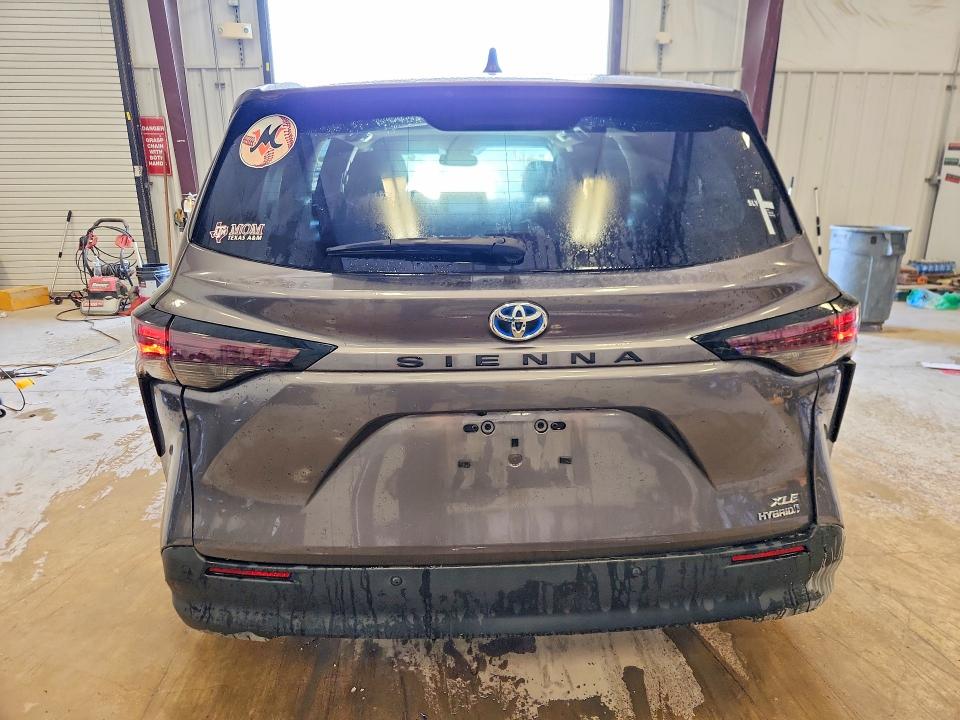 2024 Toyota Sienna VIN 5TDYRKEC6RS212256 COPART salvage auction — FRONT END, TX - CERTIFICATE OF TITLE, sold $21,500 on 2026-07-09 (photo 6)