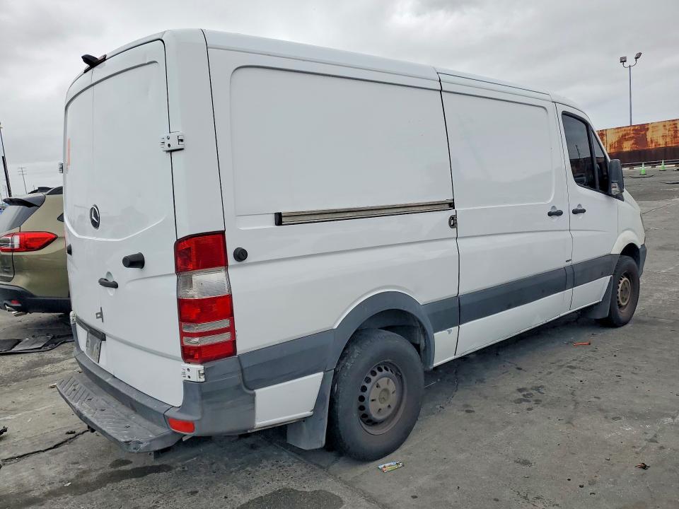 2015 Mercedes-Benz Sprinter VIN WD3PE7DC7FP149285 COPART salvage auction — FRONT END, Oh - Dis/Dlr/Exp Only Clean Title, sold $4,475 on 2026-09-18 (photo 3)
