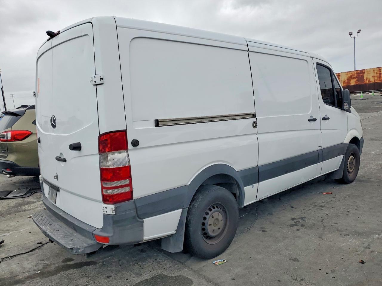 2015 Mercedes-Benz Sprinter VIN WD3PE7DC7FP149285 COPART salvage auction — Front End, OH - DIS/DLR/EXP ONLY CLEAN TITLE, sold $4,400 on 2026-07-01 (photo 3)