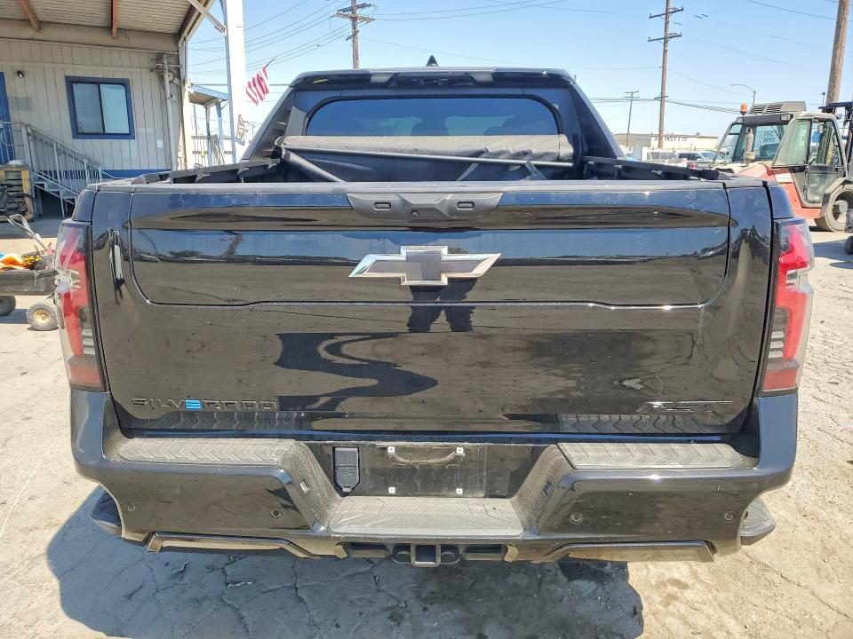 2024 Chevrolet Silverado VIN 1GC40ZEL5RU303287 COPART salvage auction — FRONT END, Ca - Salvage Certificate, sold $31,250 on 2026-07-02 (photo 6)