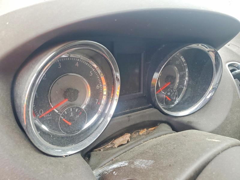 2011 Chrysler Town & country VIN 2A4RR5DG7BR615987 COPART salvage auction — MINOR DENT/SCRATCHES, Oh - Certificate Of Title, sold $300 on 2026-07-22 (photo 9)