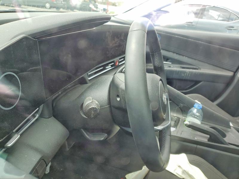2025 Hyundai Elantra VIN KMHLM4DG1SU036920 COPART salvage auction — FRONT END, Qc - Gravement Accidente, sold $7,400 on 2026-07-07 (photo 9)