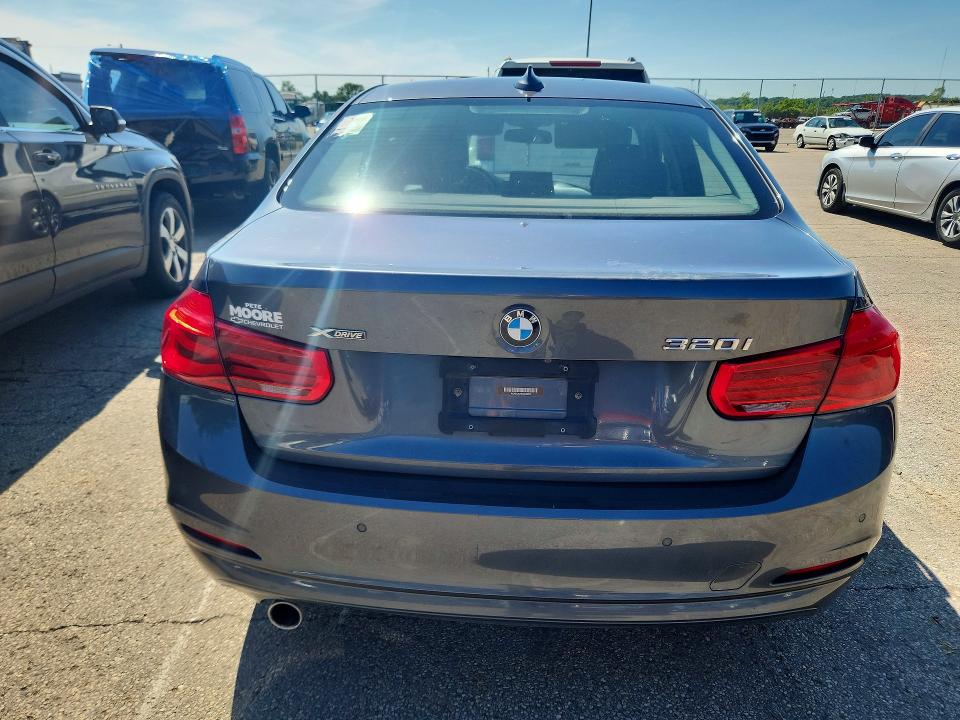 2018 BMW 3er VIN WBA8A3C59JA492268 COPART salvage auction — FRONT END, Ky - Certificate Of Title, sold $3,100 on 2026-07-22 (photo 6)