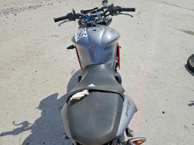 2014 Triumph motorcycle Street VIN SMTL03NE6ET656889 COPART salvage auction — ALL OVER, TX - SALVAGE VEHICLE TITLE, sold $250 on 2026-07-30 (photo 6)