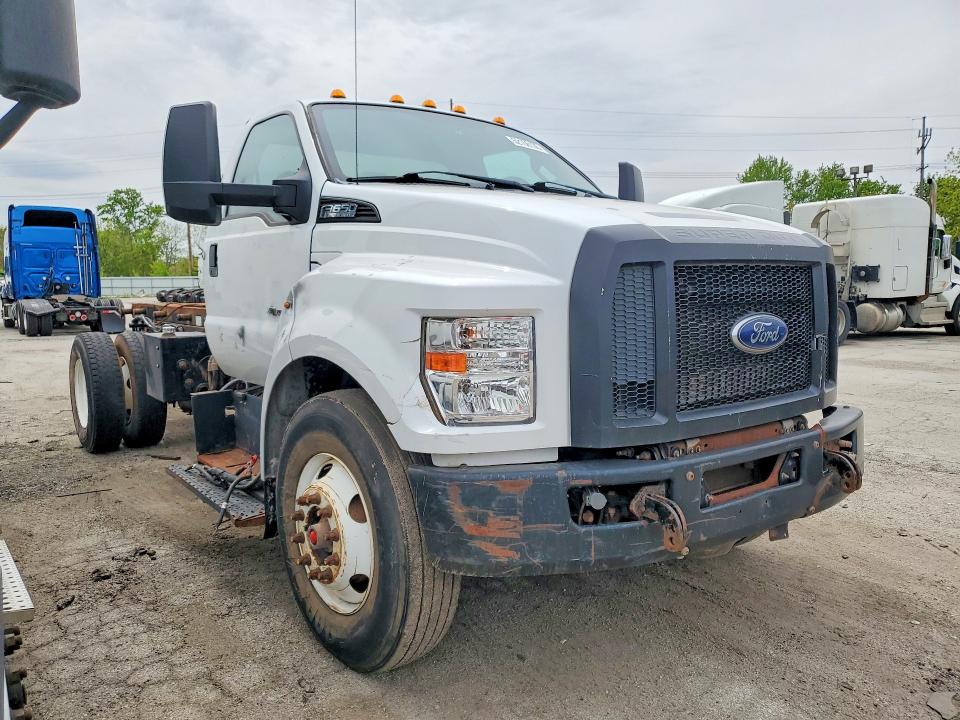 2017 Ford F-650 VIN 1FDWF6DC2HDB09656 COPART salvage auction — FRONT END, Ok - Certificate Of Title, sold $7,800 on 2026-07-27 (photo 4)