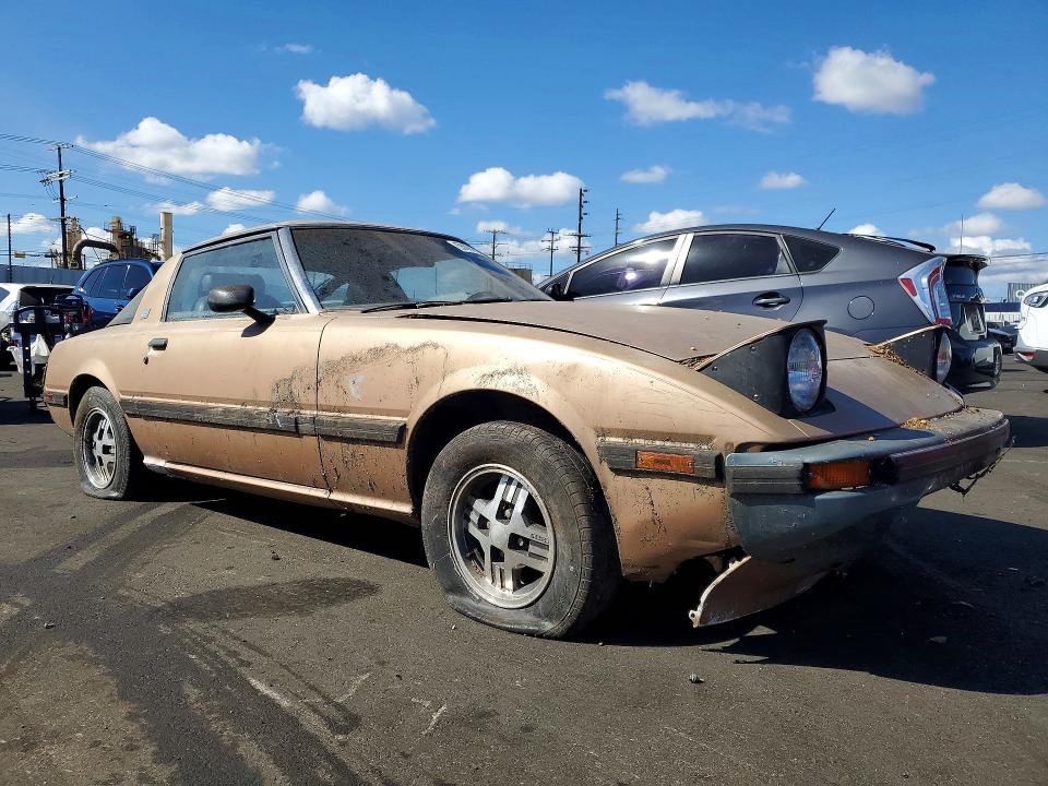 1983 Mazda Rx-7 VIN JM1FB3311D0722268 COPART salvage auction — MINOR DENT/SCRATCHES, Ca - Dis/Dlr/Exp Only Clean Title, sold $250 on 2026-07-29 (photo 4)