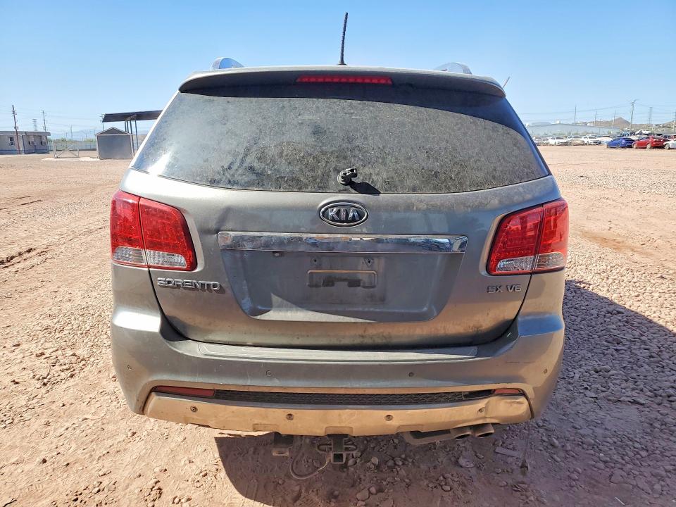 2013 Kia Sorento VIN 5XYKW4A23DG347482 COPART salvage auction — MINOR DENT/SCRATCHES, Az - Certificate Of Title, sold $1,050 on 2026-07-07 (photo 6)