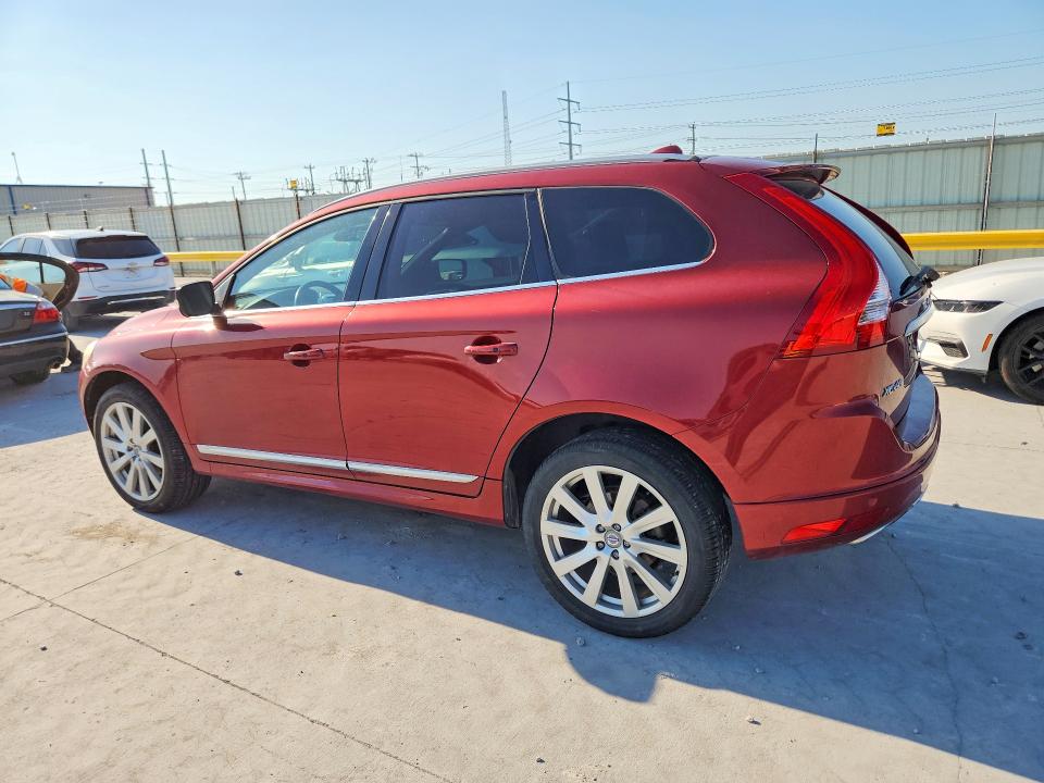 2015 Volvo VIN YV440MDM4F2740540 COPART salvage auction — SIDE, Tx - Salvage Vehicle Title, sold $2,700 on 2026-07-24 (photo 2)