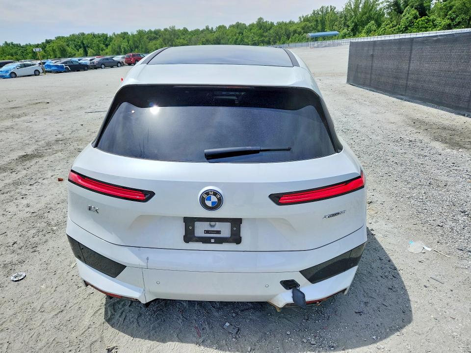 2025 BMW Ix VIN WB523CF02SCU70598 COPART salvage auction — FRONT END, Sc - Cert Of Title-Salvage, sold $27,500 on 2026-08-10 (photo 6)
