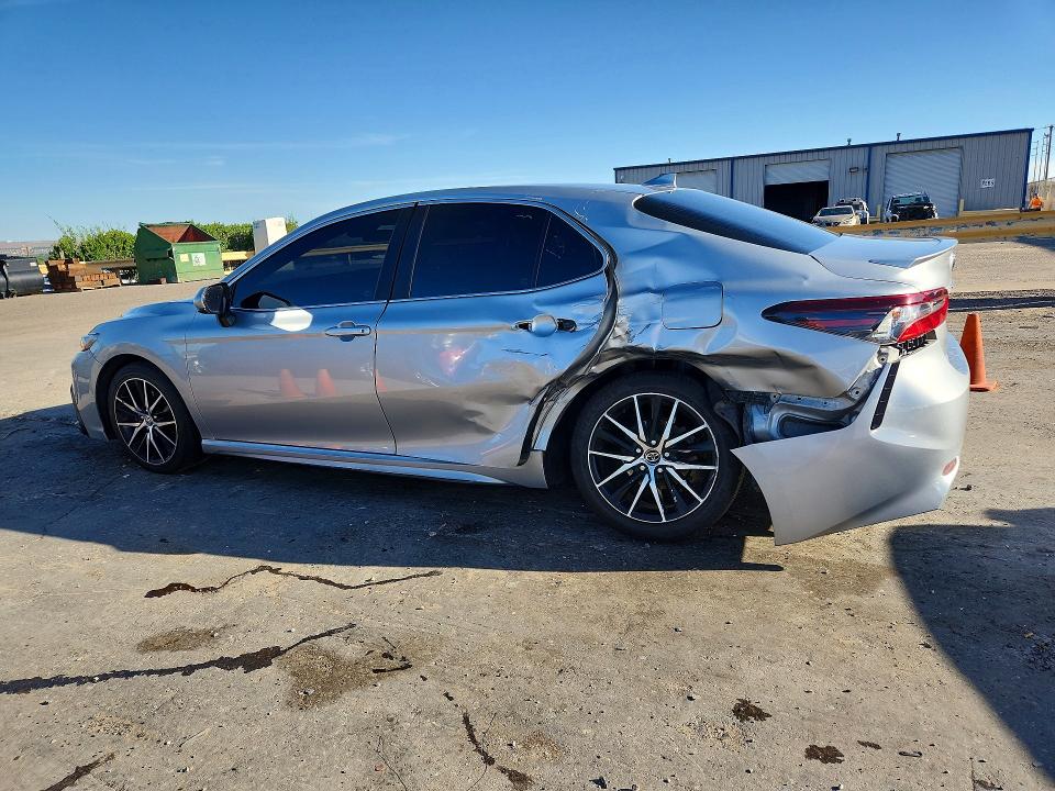 2021 Toyota Camry VIN 4T1G11AK6MU488818 COPART salvage auction — REAR END, Nm - Cert Of Title-Salvage, sold $6,399 on 2026-08-03 (photo 2)
