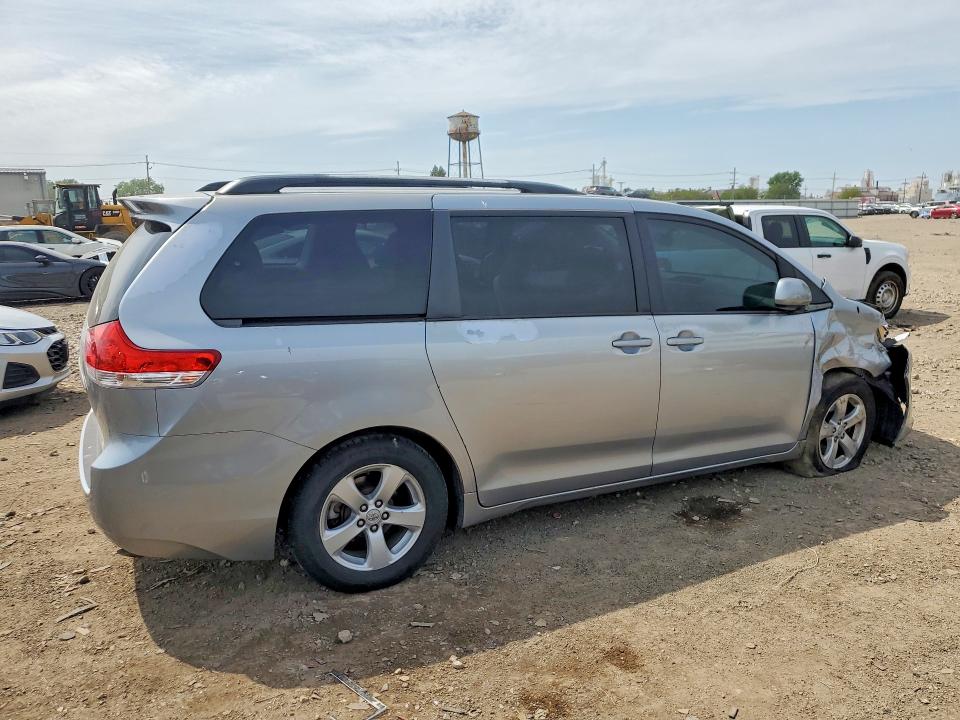 2012 Toyota Sienna VIN 5TDKK3DC1CS192247 COPART salvage auction — FRONT END, Il - Salvage Certificate, sold $1,600 on 2026-07-24 (photo 3)
