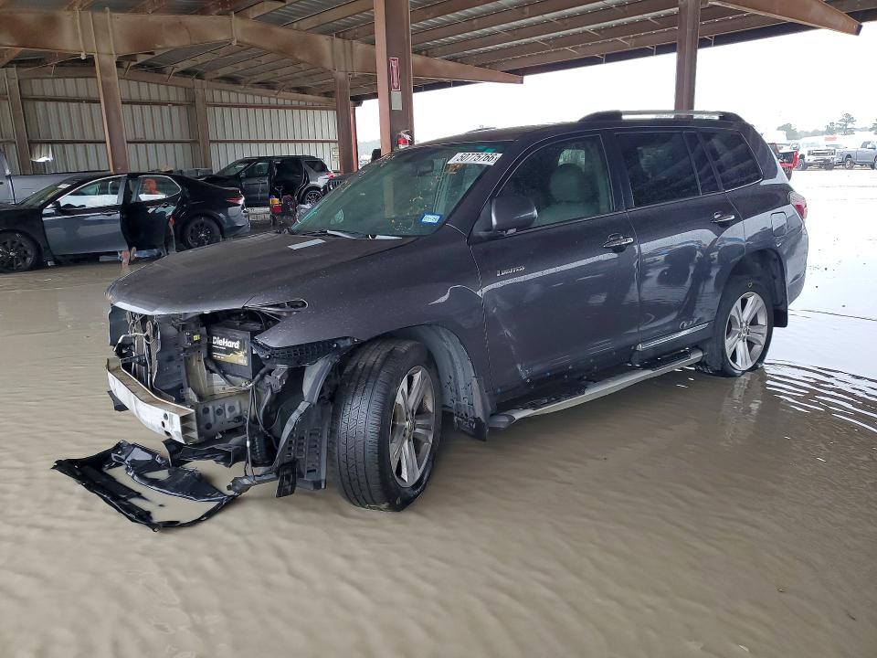 2013 Toyota Highlander VIN 5TDYK3EH9DS102364 COPART salvage auction — FRONT END, Tx - Salvage Title-Flood Damage, sold $1,800 on 2026-07-28 (photo 1)