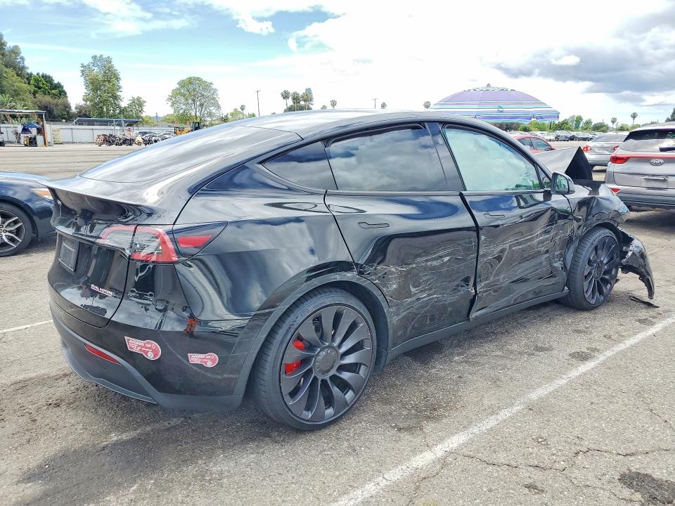 2024 Tesla Model y VIN 7SAYGDEF3RF053392 COPART salvage auction — FRONT END, Ca - Salvage Certificate, sold $8,200 on 2026-07-28 (photo 3)