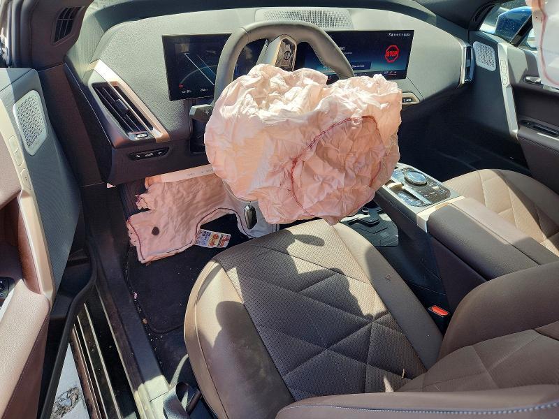 2025 BMW Ix VIN WB523CF08SCU58827 COPART salvage auction — FRONT END, CO - SALVAGE TITLE, sold $22,800 on 2026-07-27 (photo 8)